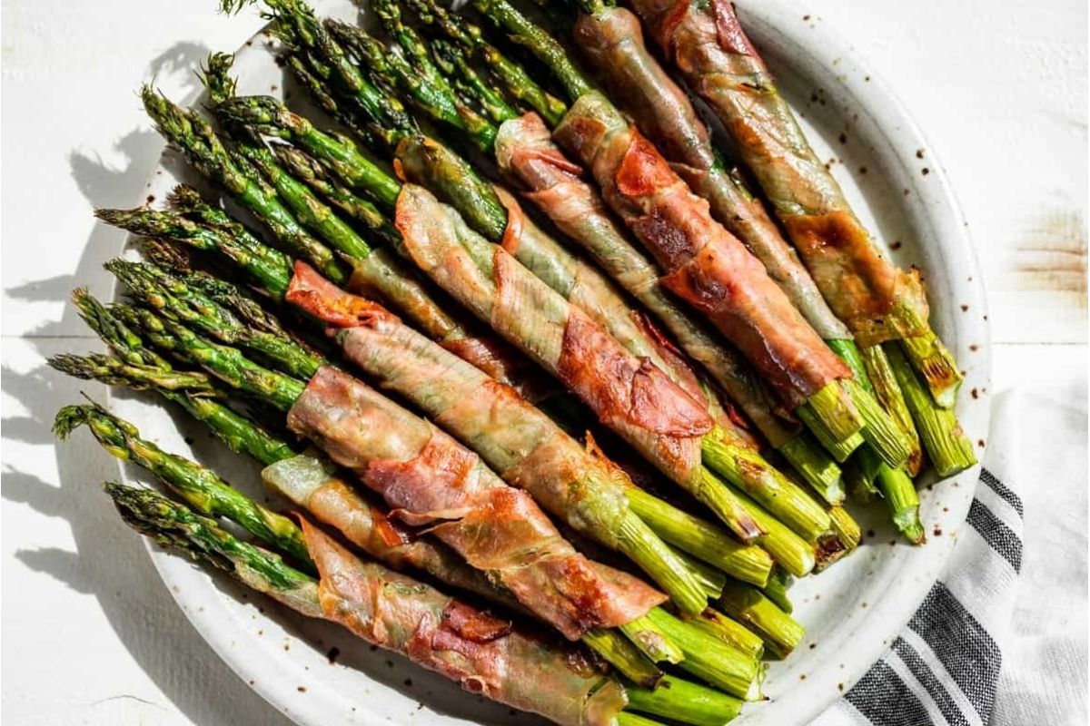 Grilled Prosciutto Wrapped Asparagus