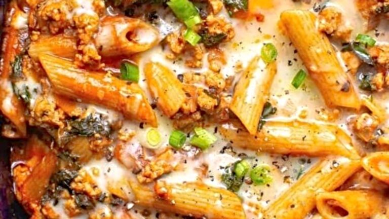 A pasta casserole dish with chicken.