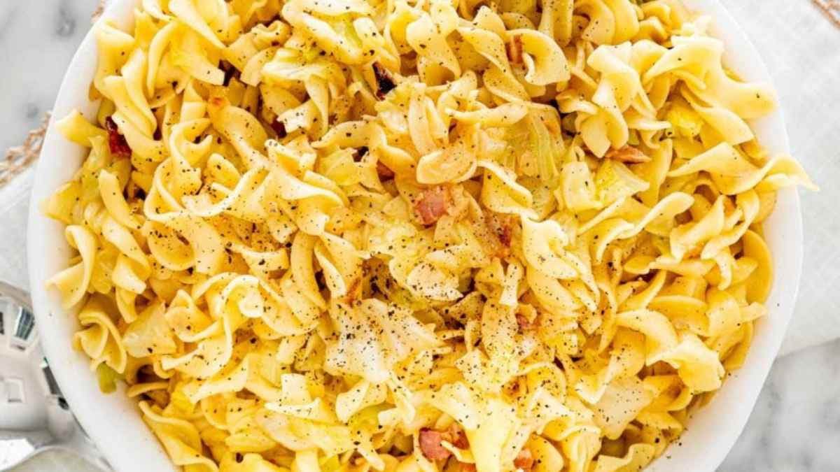 Haluski (Cabbage And Noodles). 