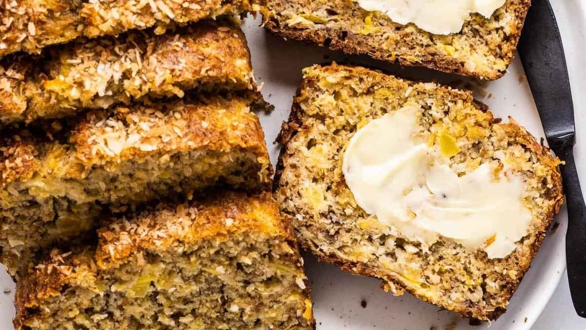 Hawaiian Banana Bread Recipe. 