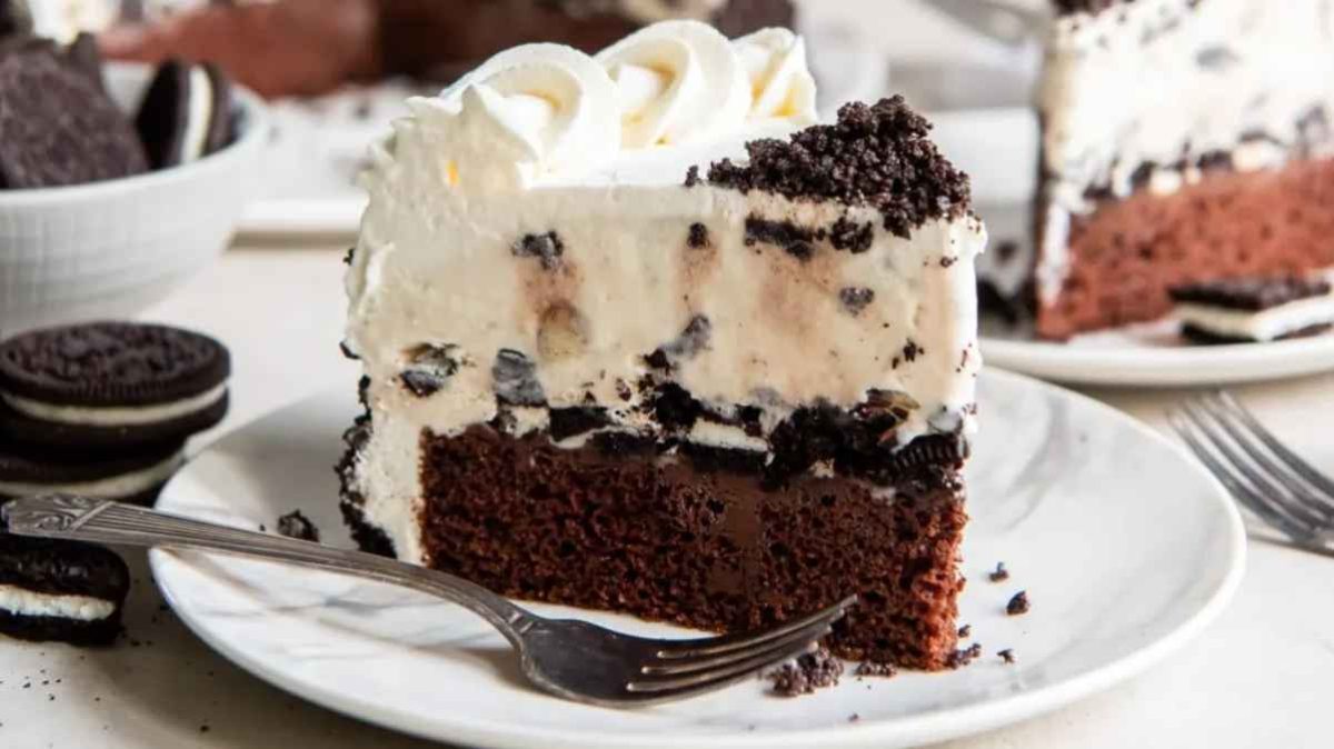 Homemade Ice Cream Cake. 