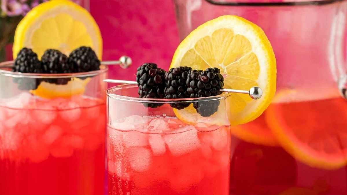 How To Make Blackberry Lemonade.