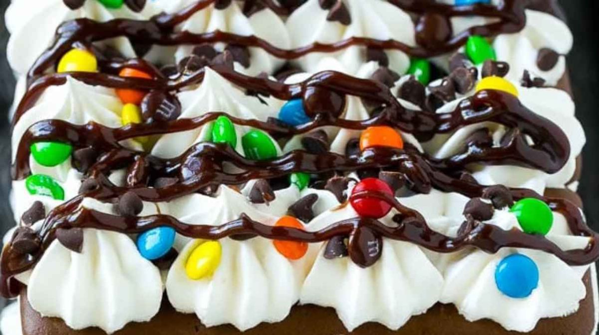 Ice Cream Sandwich Cake. 