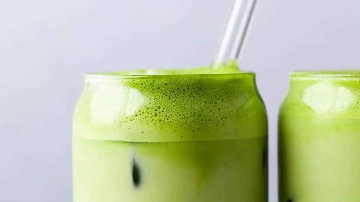Iced Matcha Latte Recipe {vegan + Paleo + Whole30 Option}.