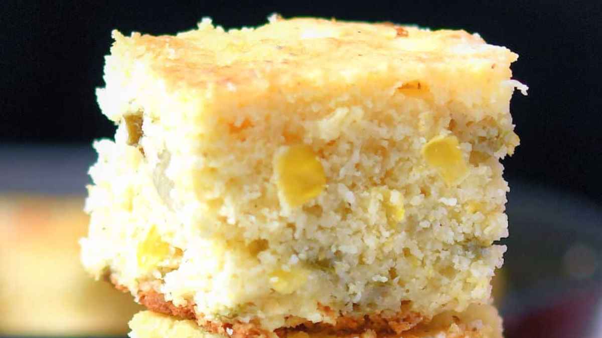 Iron Skillet Jalapeno Cornbread Recipe. 