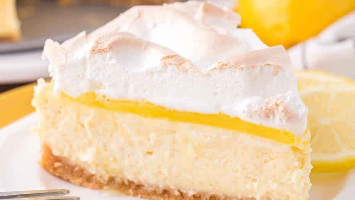 Lemon Meringue Cheesecake Recipe. 