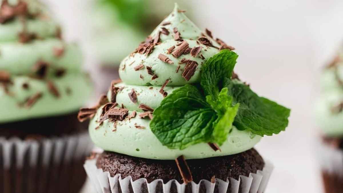 mint chocolate cupcakes.