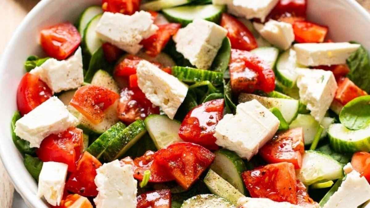 My Favorite Spinach Salad (7 Ingredients, One Bowl).