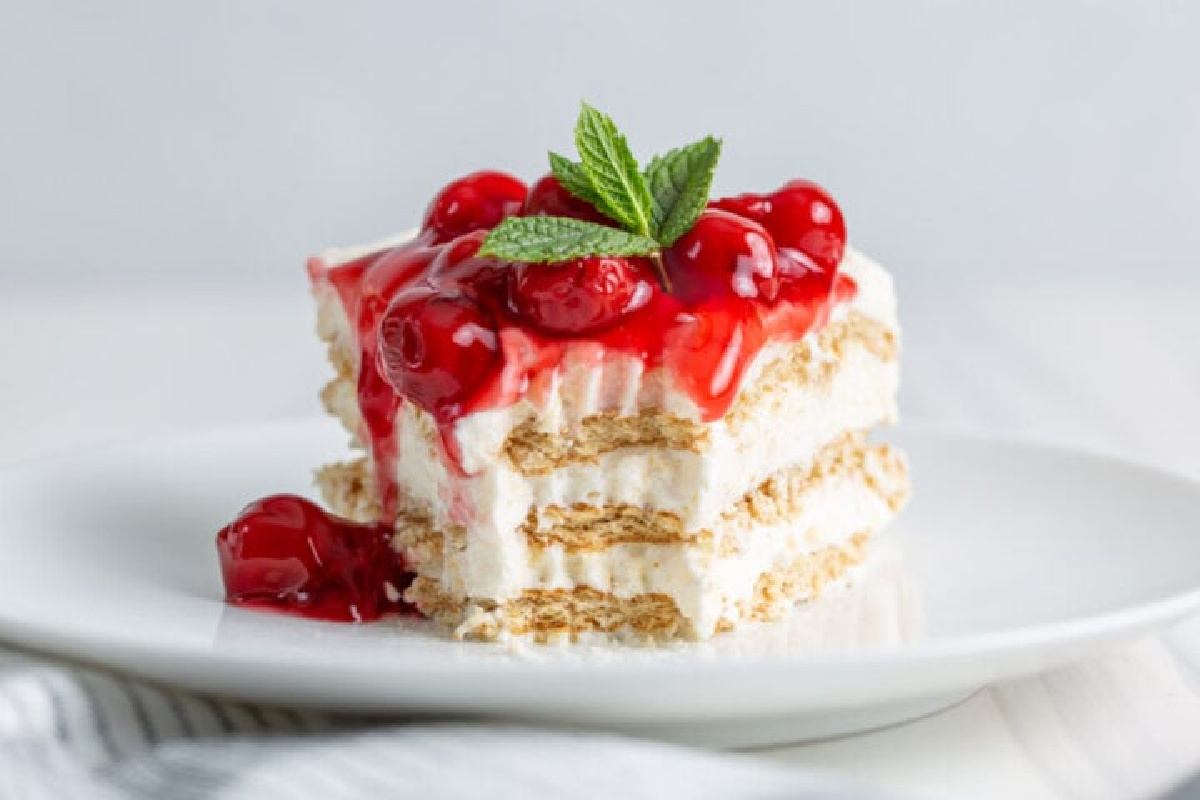 No Bake Cherry Cheesecake Icebox Cake 1
