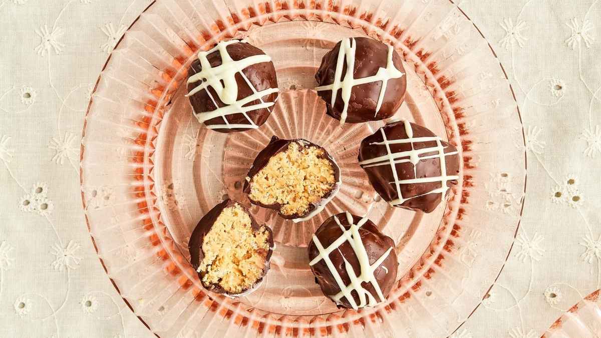 Old-Fashioned Peanut Butter Balls.