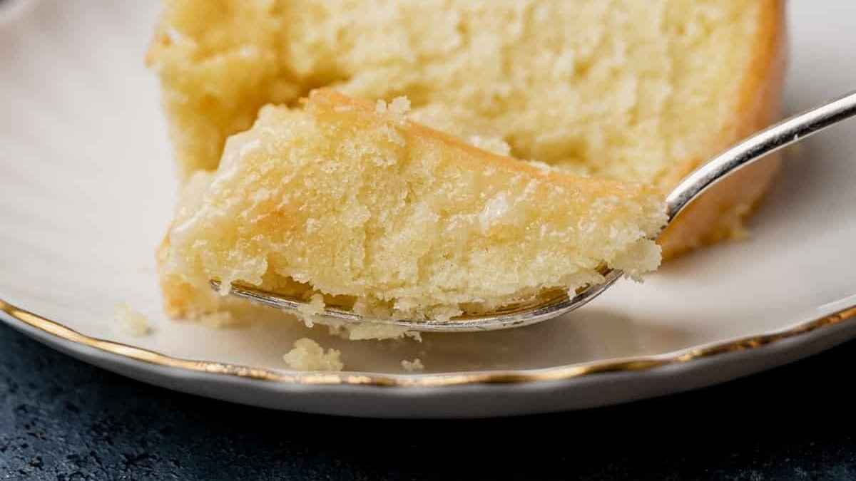Old Fashioned Pound Cake.
