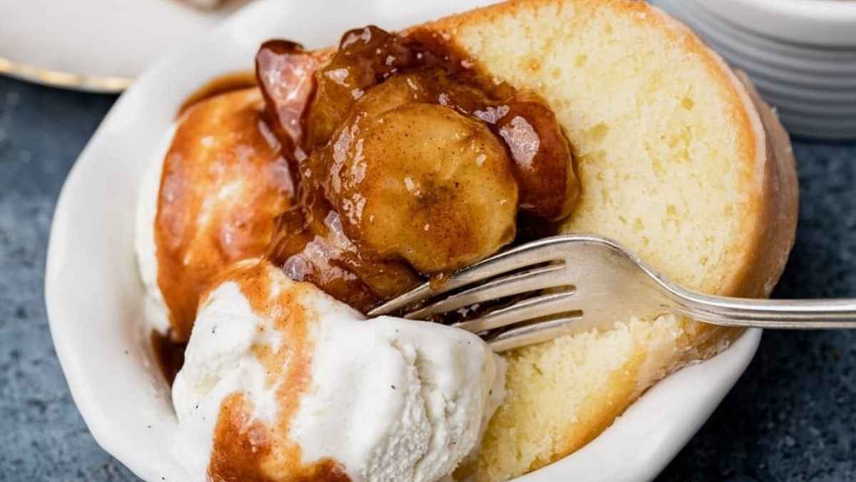 Old Fashioned Pound Cake. 