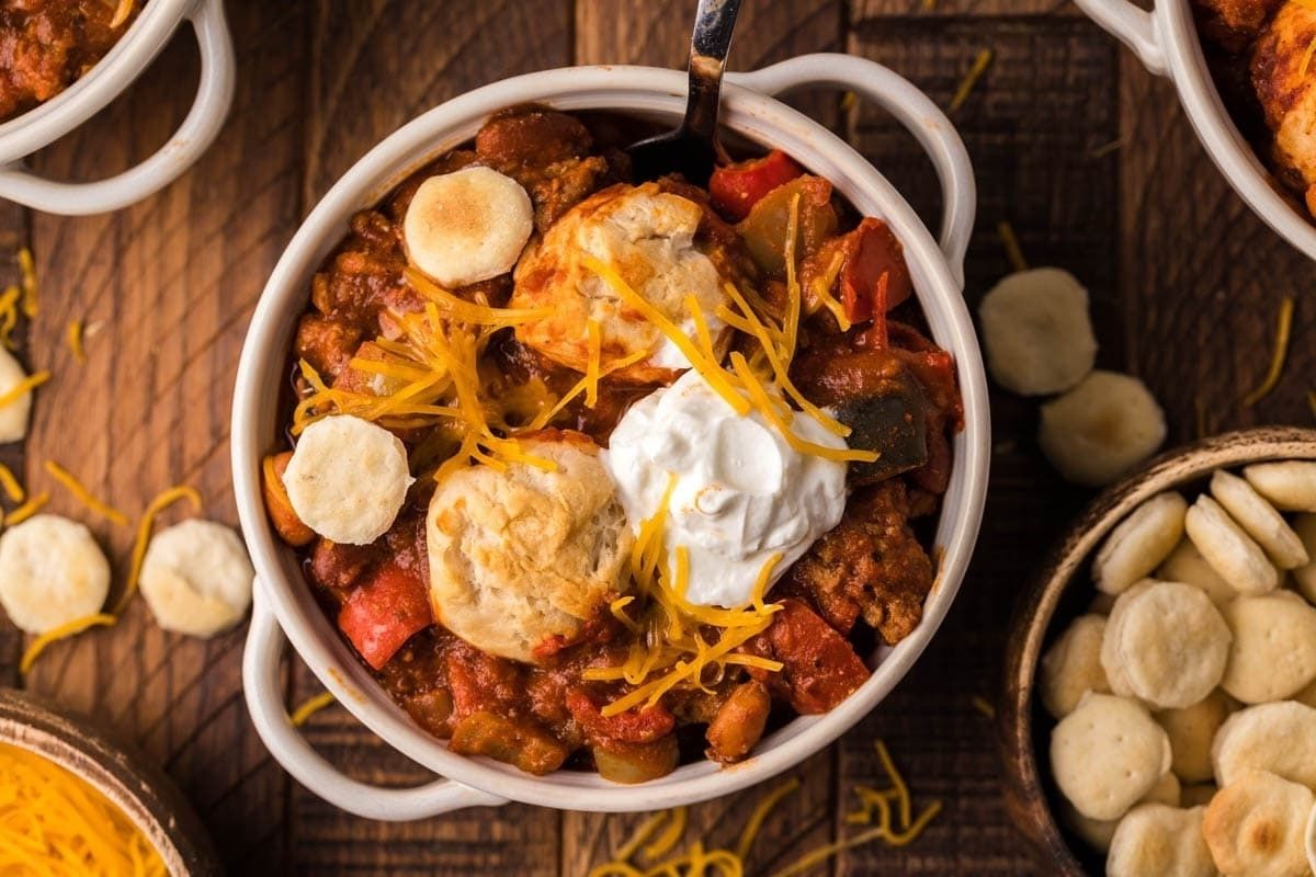 One Pot Turkey Chili And Biscuits Pillsbury