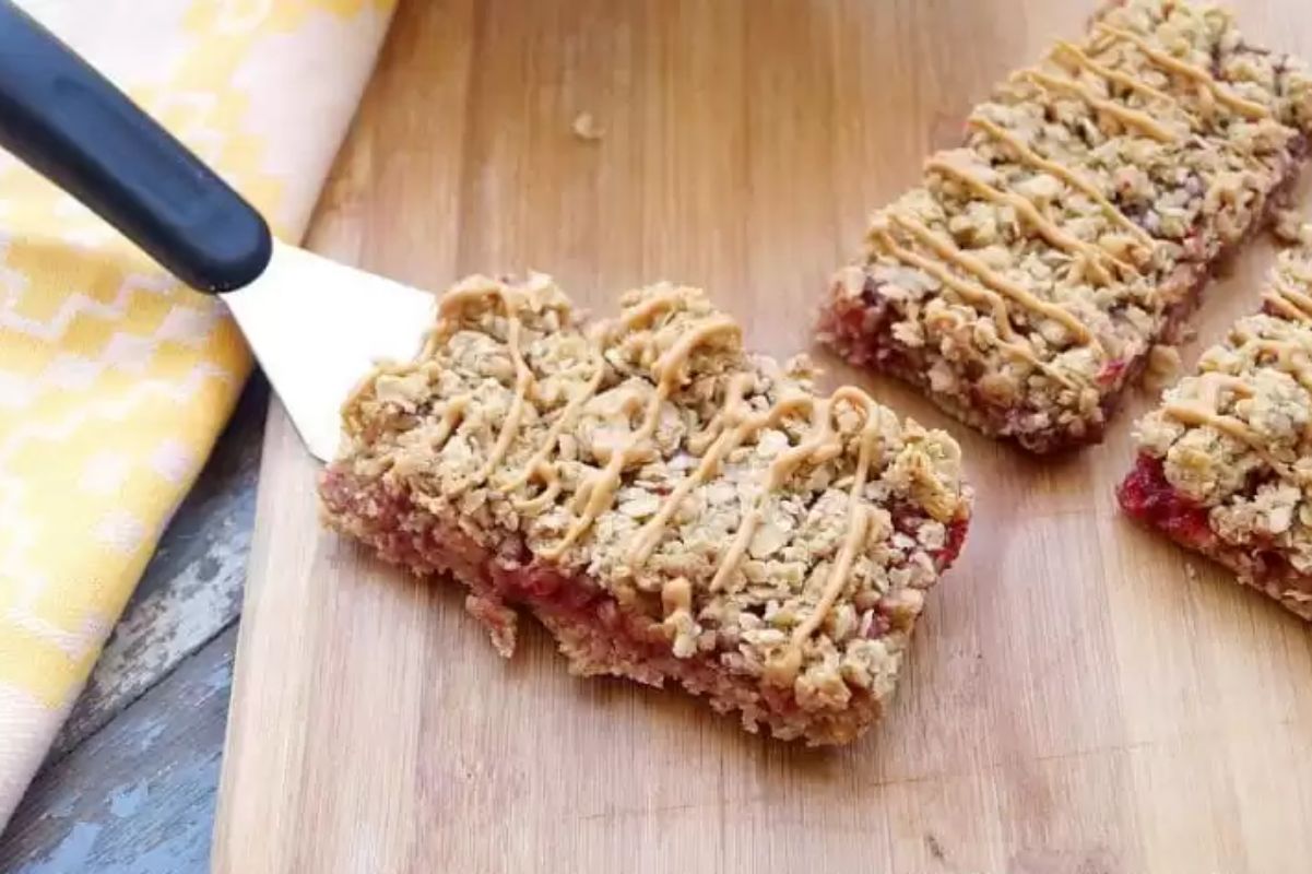 Peanut Butter And Jelly Granola Bars