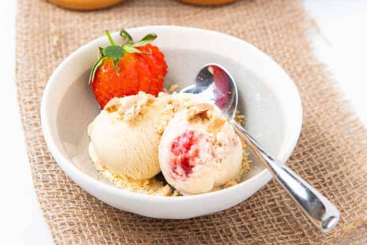 Peanut Butter And Jelly Ice Cream 1