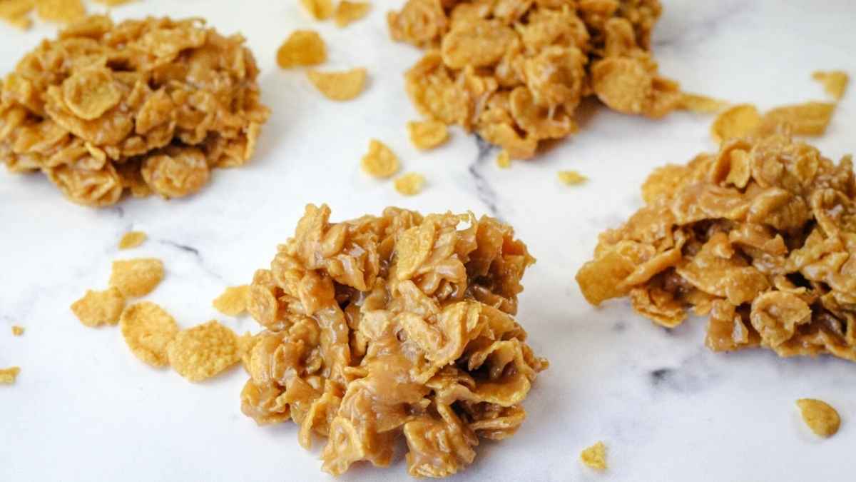 Peanut Butter Cornflake Cookies. 