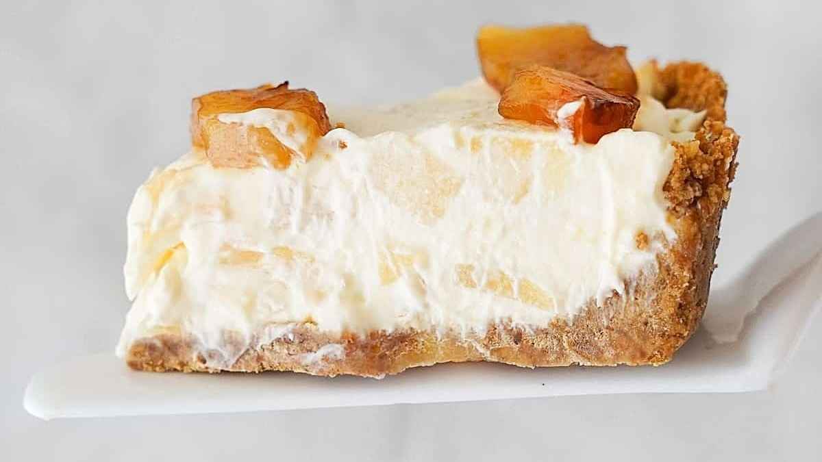 Pineapple Cream Cheese Pie (Easy No-Bake Recipe).