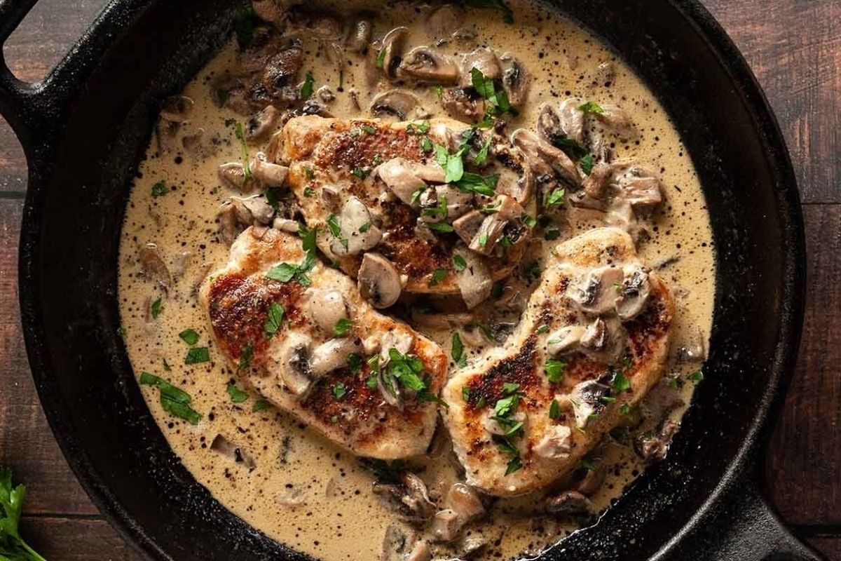 Pork Chops With Mushroom Gravy