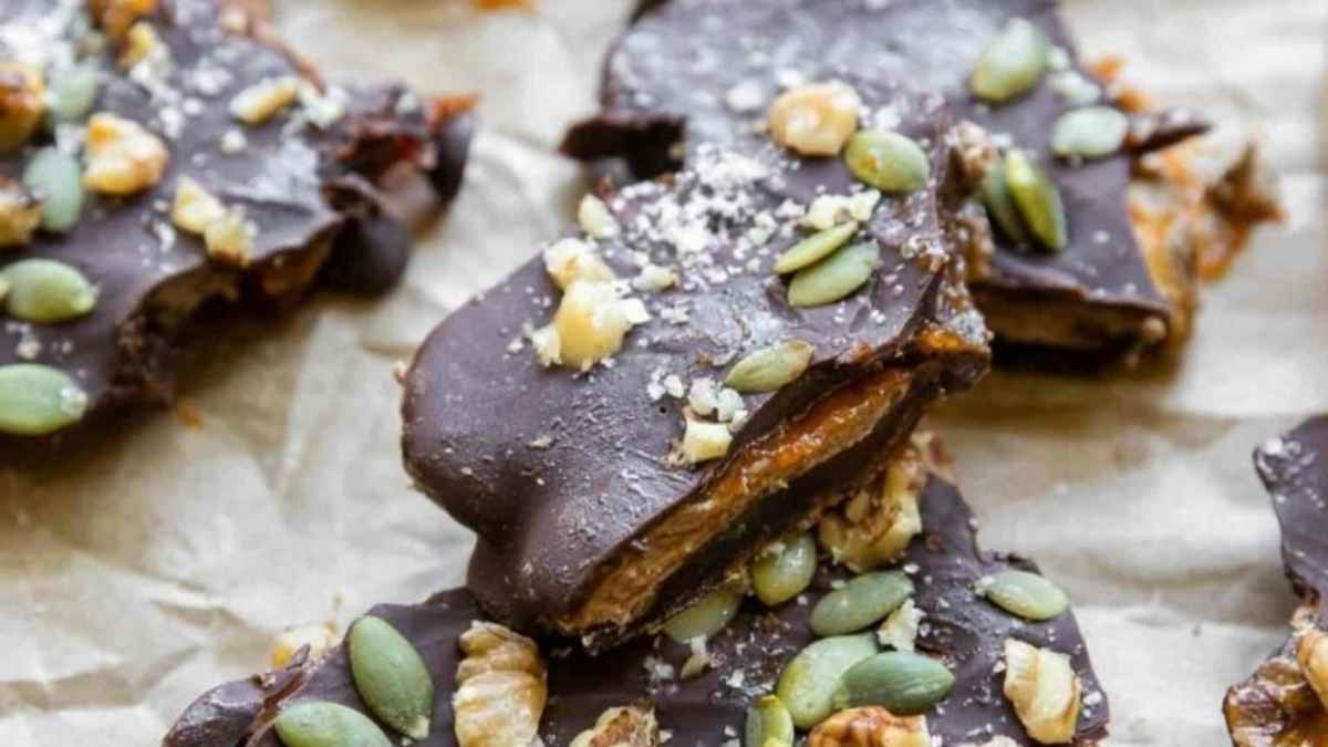 Pumpkin Butter Date Bark Recipe.