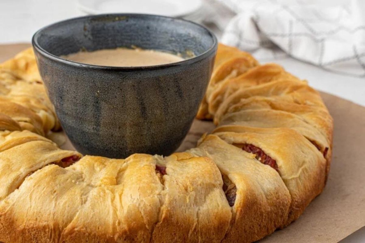 Reuben Crescent Ring Pillsbury