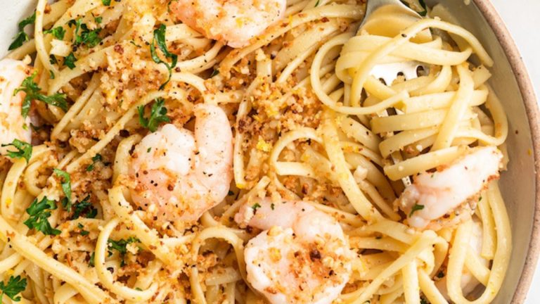 shrimp linguine image