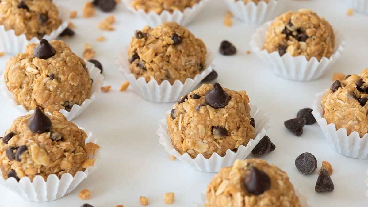 Simple Healthy No-Bake Peanut Butter Bliss Balls.
