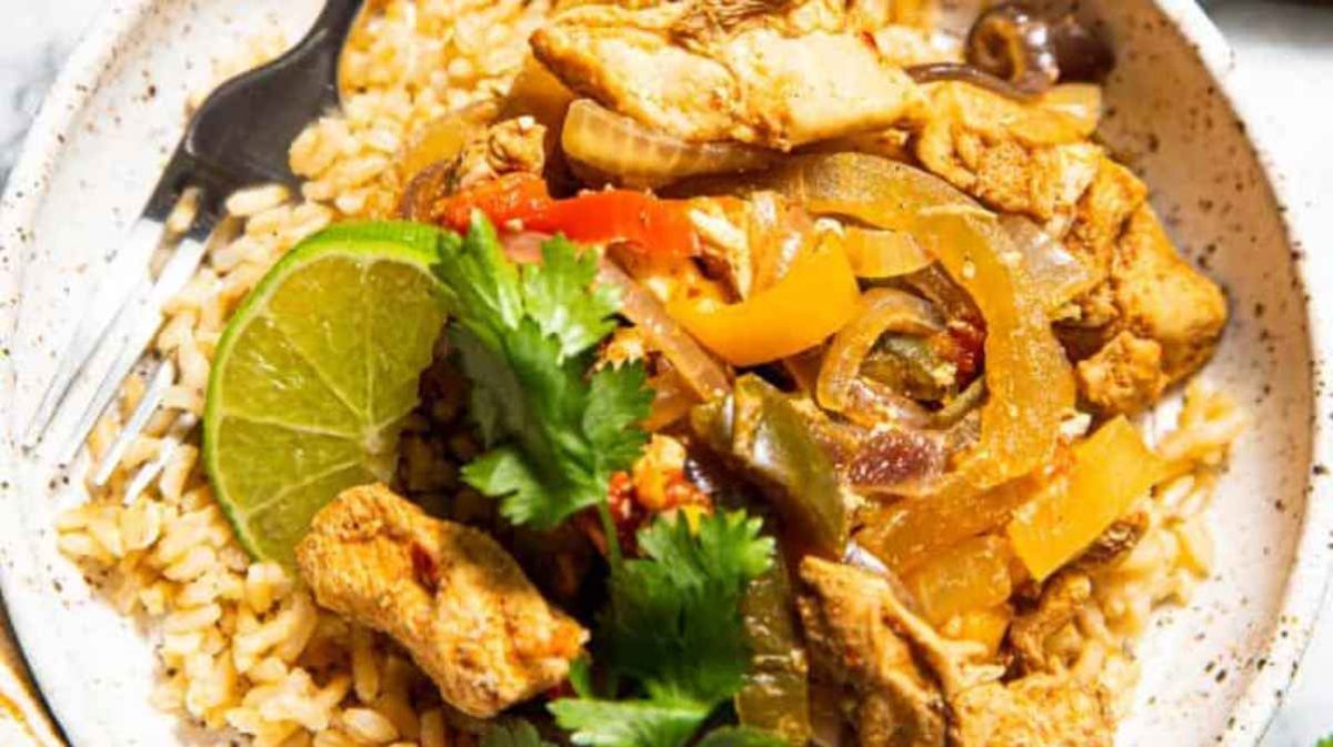 Slow Cooker Chicken Fajitas (Gluten Free, Paleo, and Whole30). 