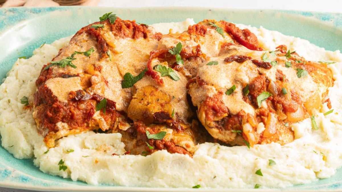slow cooker chicken paprika.