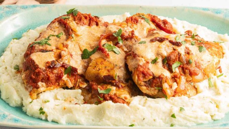 slow cooker chicken paprika.