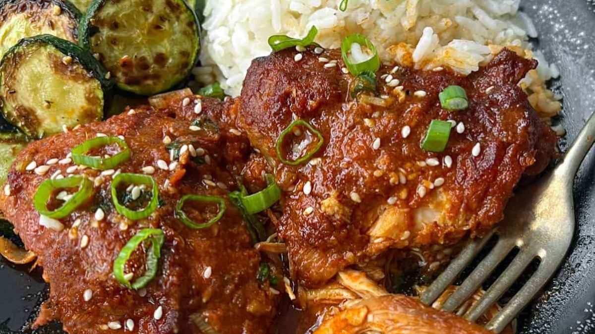 Sweet and Sour Chicken {slow Cooker Fakeaways}. 