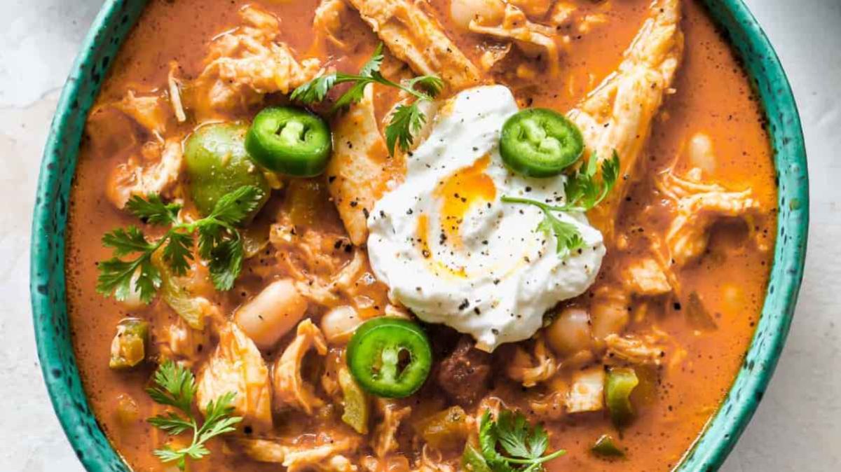 Slow Cooker White Bean Chicken Chili. 