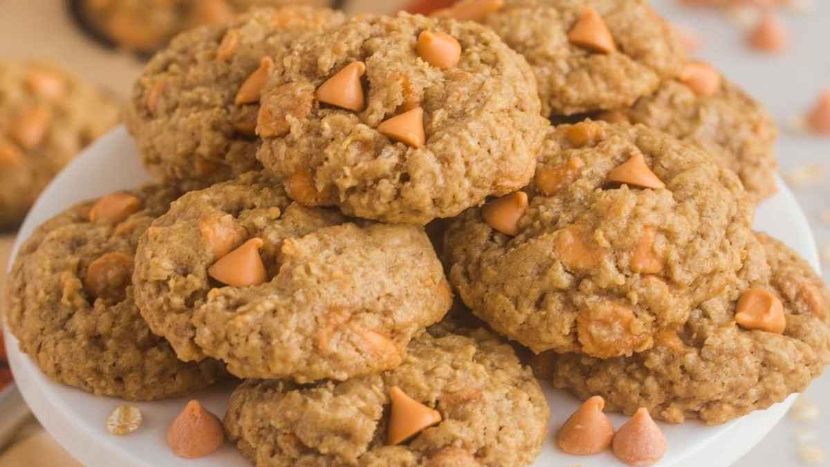 Soft And Chewy Butterscotch Oatmeal Cookies.