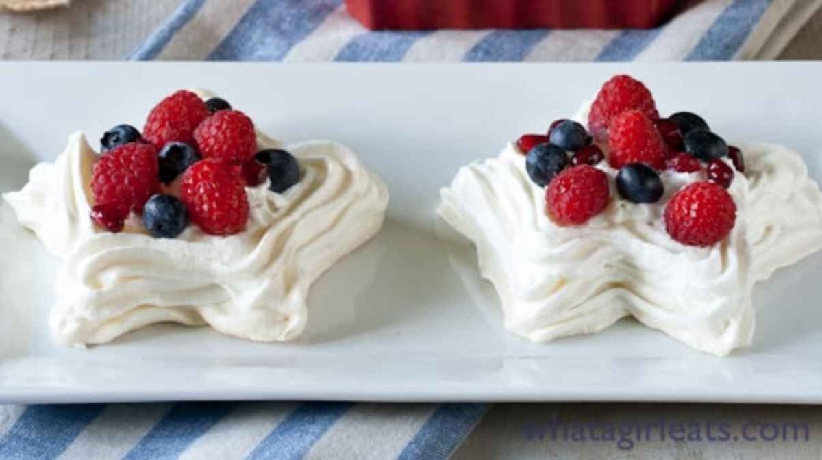 Star Meringues With Fresh Berries.