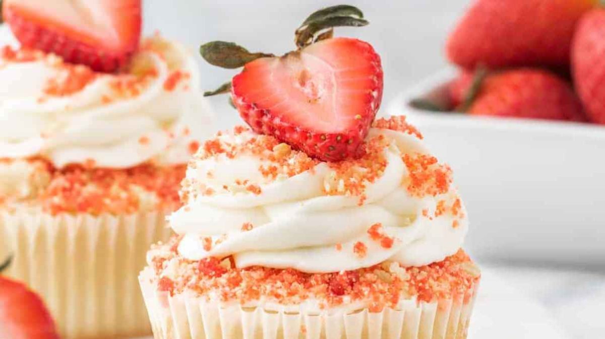 Strawberry Crunch Cupcakes.
