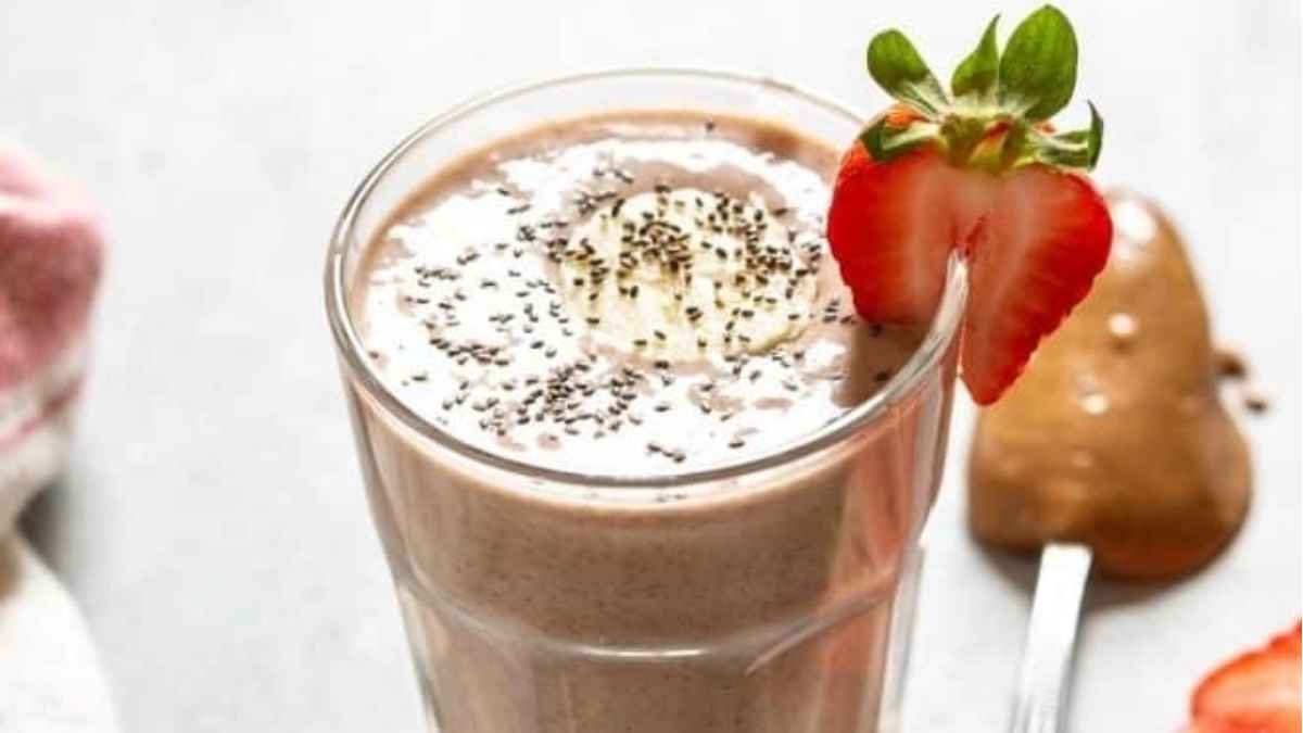 Strawberry Banana Peanut Butter Smoothie.