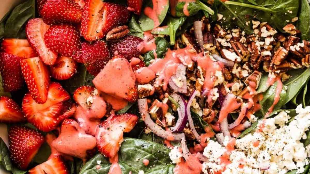 Strawberry Vinaigrette (Strawberry Salad Dressing).