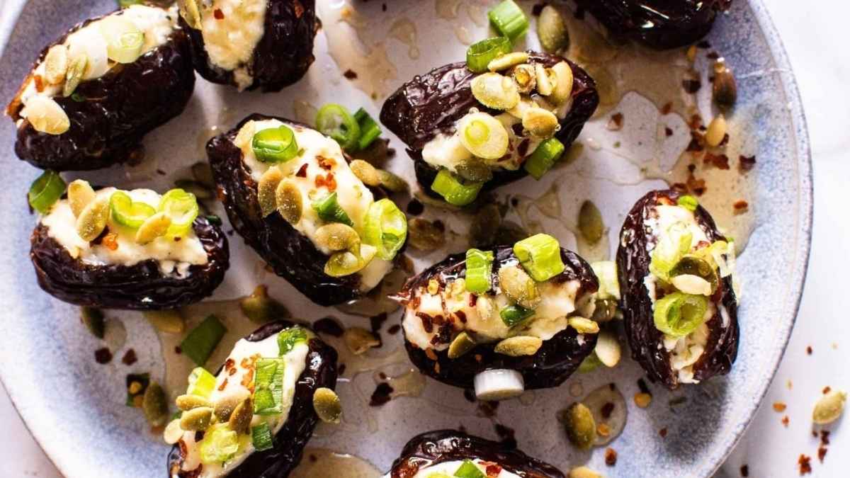 Stuffed Dates {With Boursin Cheese}. 