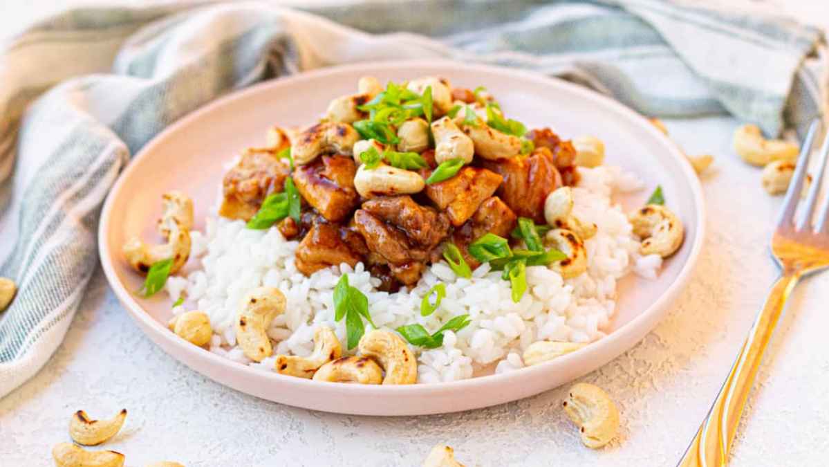 Sweet & Spicy Cashew Chicken Stir Fry.