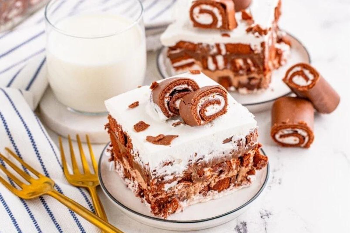 Swiss Roll Lush Cake