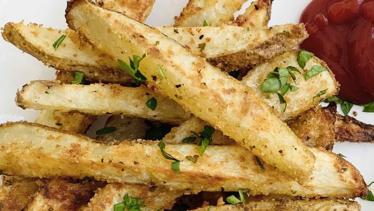 The BEST Baked Crispy Oven Fries.