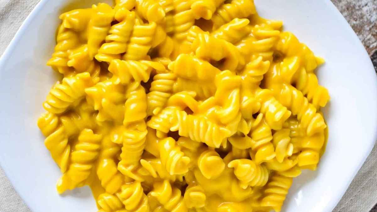Creamy Vegan Pumpkin Mac & Cheese.