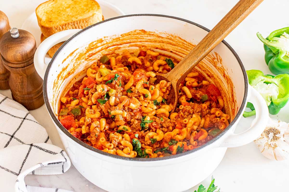 American Chop Suey (American Goulash).