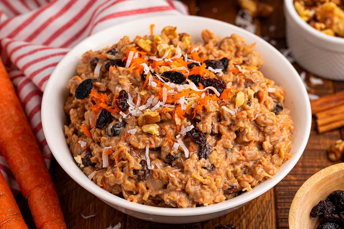 carrot cake slow cooker oatmeal