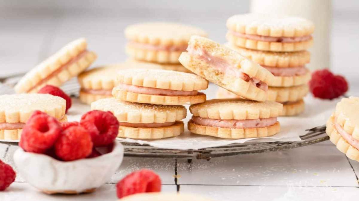 Lemon Sandwich Cookies With Raspberry Filling. 