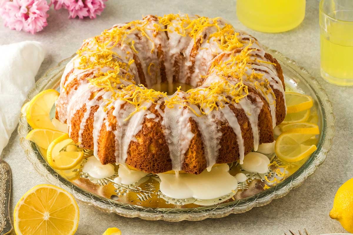 Limoncello Bundt Cake. 