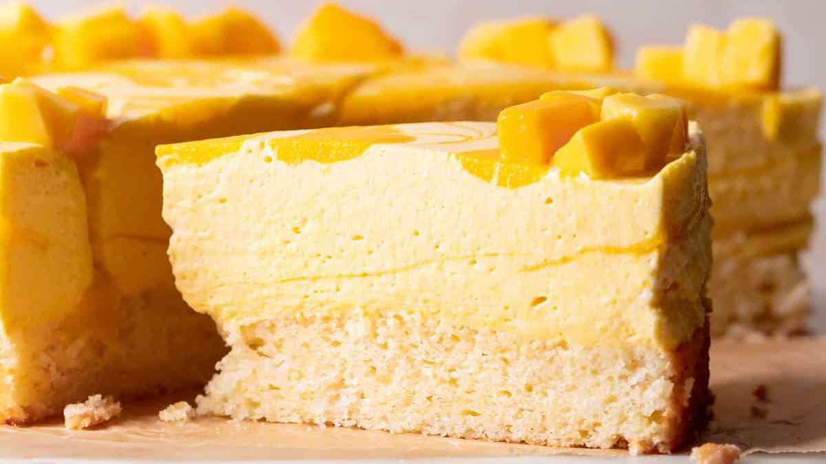 Mango Mousse Cake. 