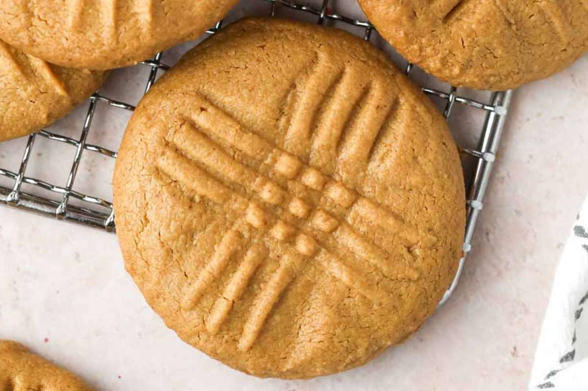 2-Ingredient Peanut Butter Cookies.