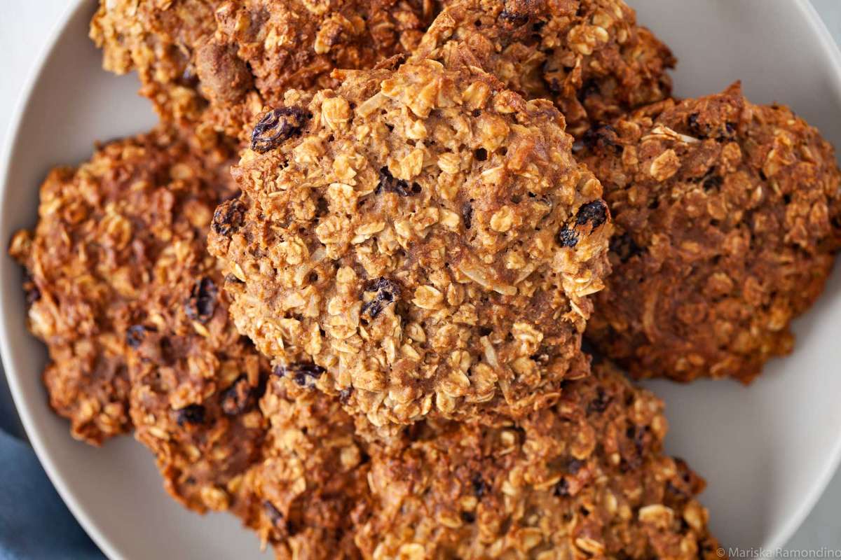 Best Gluten-Free Oatmeal Raisin Cookies. 