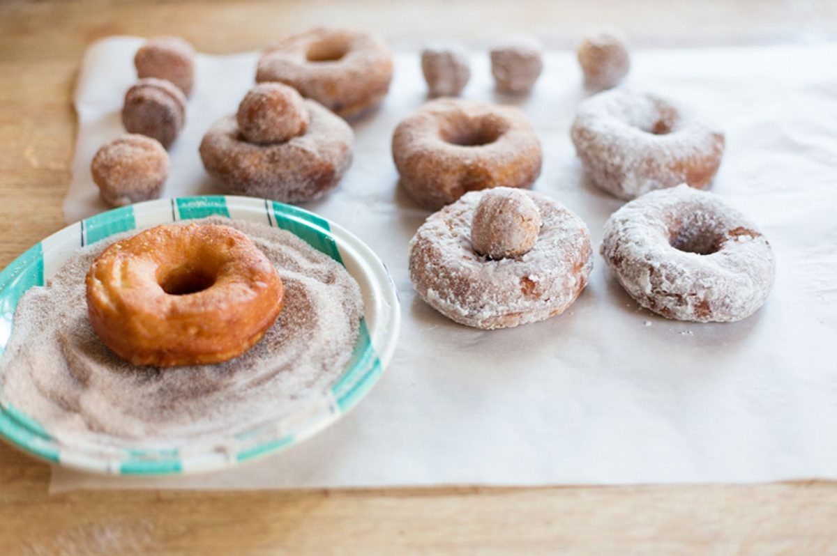 Biscuit Donuts Using Canned Biscuits