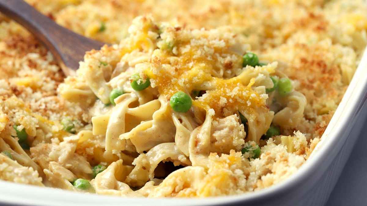 Cheesy Tuna Casserole. 